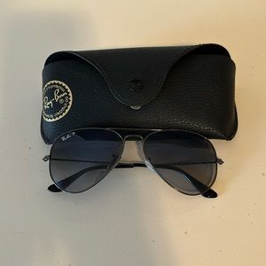 Rayban Medium Aviators Sunglasses!